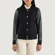
Vista de detalle of Varsity & Snap Buttons Hardware on Savant Green Hybrid Varsity Jacket