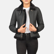 
Sherilyn B-3 Distressed Black Leather Bomber Jacket in Distressed Black Sheepskin Snuffed - Vista frontal y silueta entallada | Comprar online
