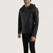 Men's Spratt Negro Hooded Chaqueta de Cuero para Hombre - Vista de perfil lateral con corte ergonómico de manga
