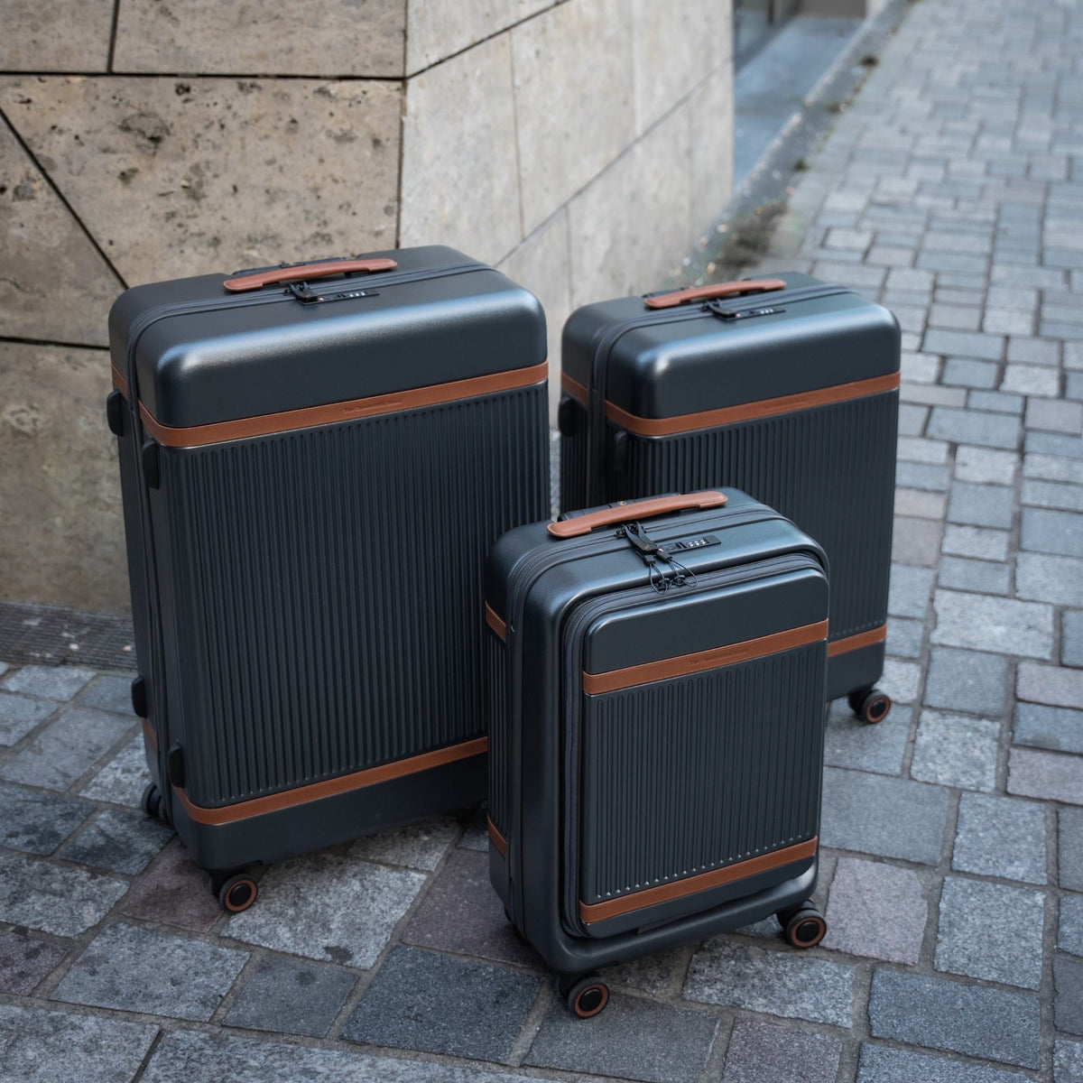 Suitcase Set Front Pocket Zuna para Mujer – Vista alternativa del producto 2