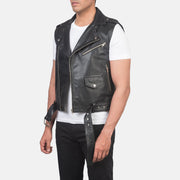 
Black Cowhide Leather Biker Jacket - Vista posterior con hombros definidos y bajo impecable