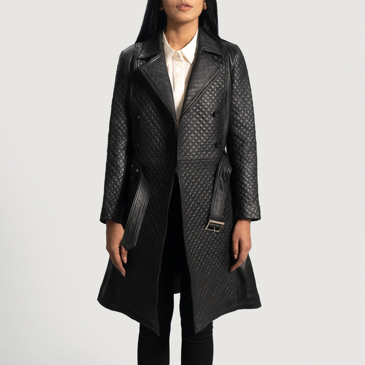 
Vista de detalle of Notch & Button & waist belt Hardware on Sweet Susan Negro Gabardina Trench de Cuero para Mujer