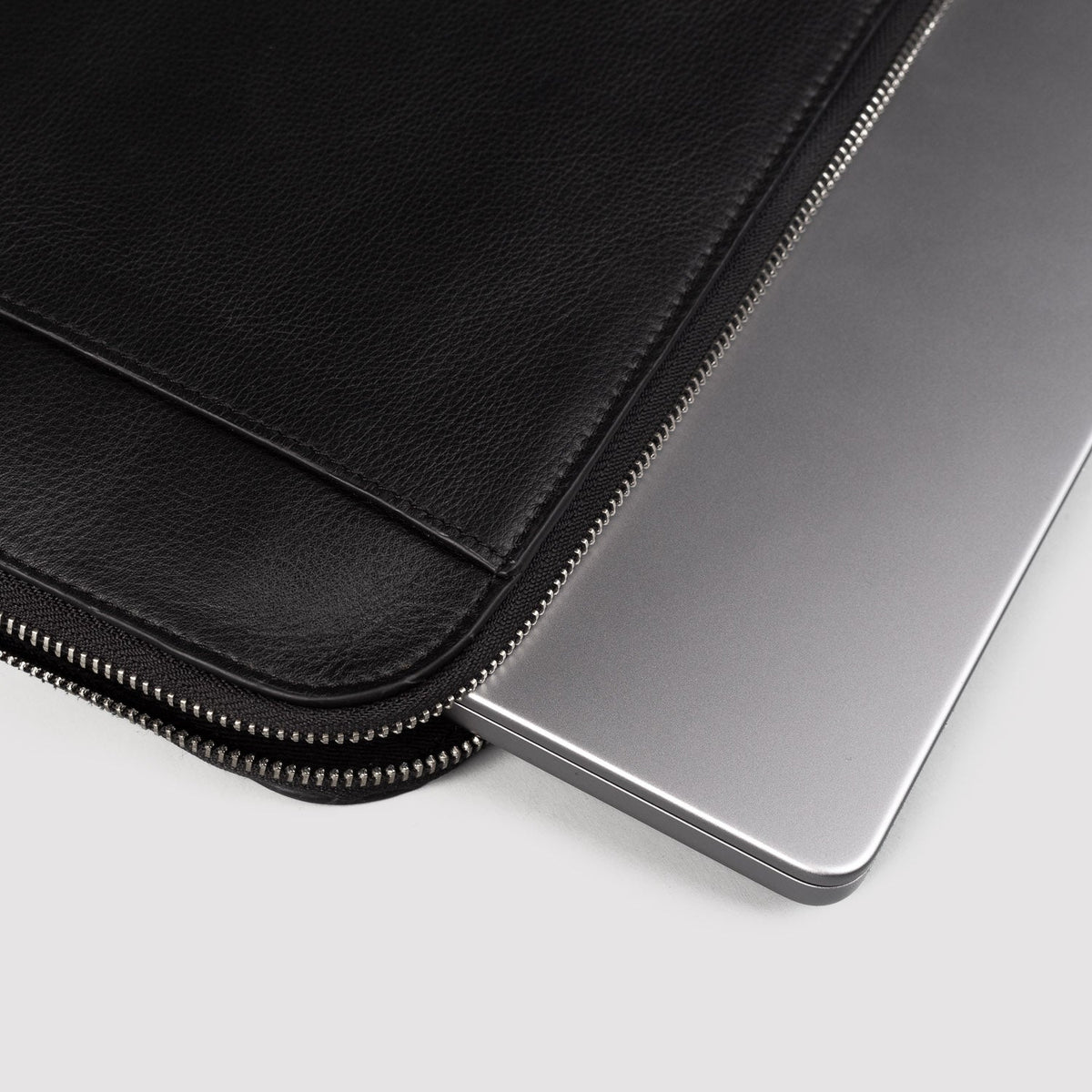 
The Baxter Leather Laptop Sleeve para Mujer para Mujer – alternate product view 4