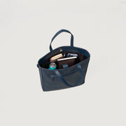 
The Poet Bolso tote de cuero – alternate product view 8