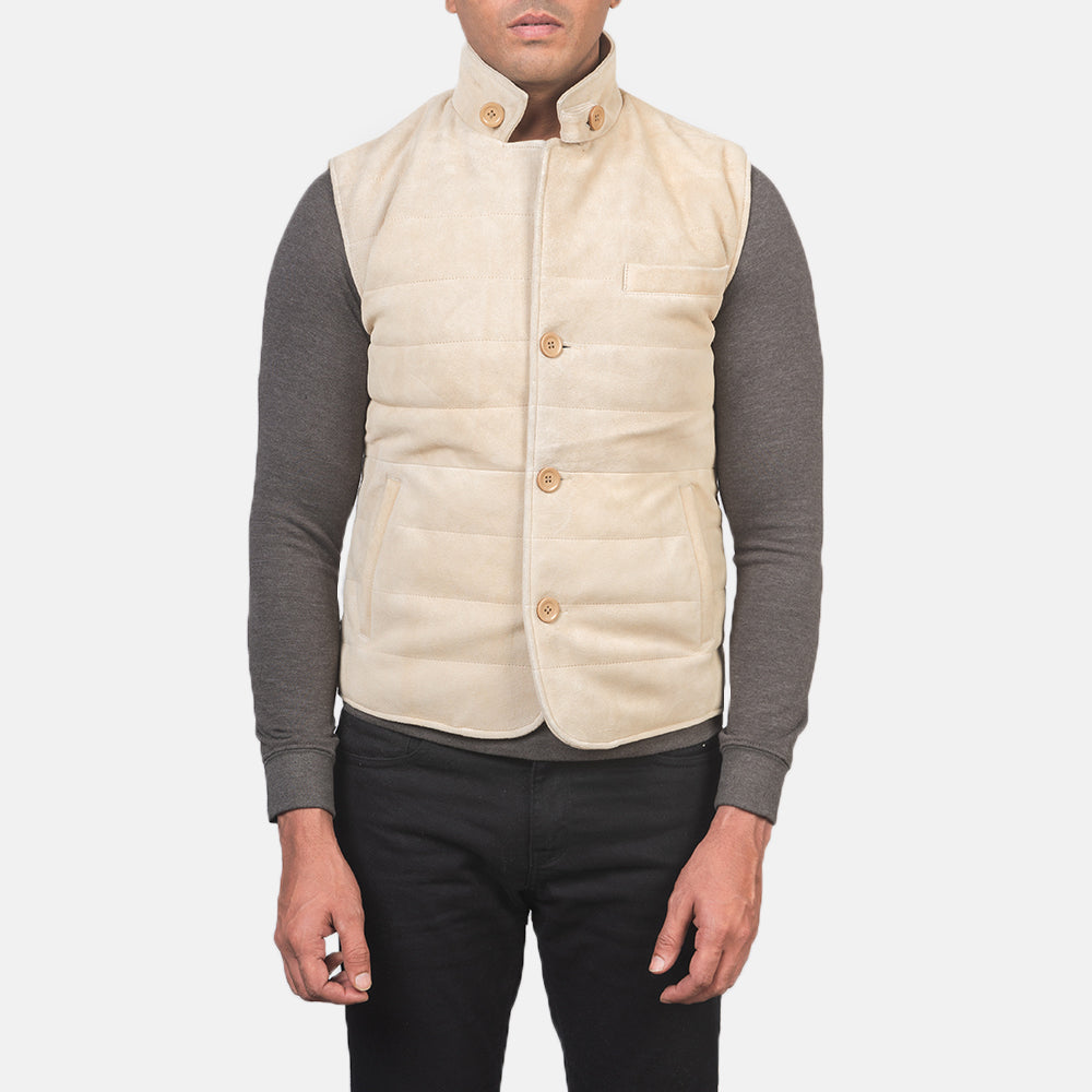Detalle de cerca of Notch with removable throat latch &amp; Button Hardware on Men's Tony Off-Blanco Suede Vest para Hombre