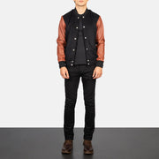 
Vaxton Brown Hybrid Varsity Jacket - Vista lateral mostrando el corte ergonómico de mangas