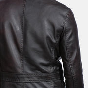 
Cuero vacuno auténtico con textura de cuero pull-up y costuras reforzadas de alta resistencia