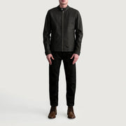 Detalle de cerca of Snap Button &amp; Zipper Hardware on Zen Tumbled Marrón Chaqueta Biker de Cuero para Hombre